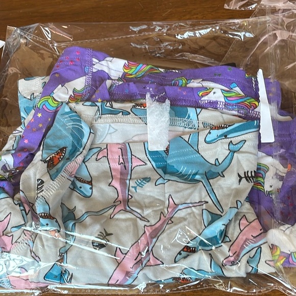 2 Pair of MeUndies. Men, these amazing underwear sell for $30 a pair on Amazon - Picture 9 of 9